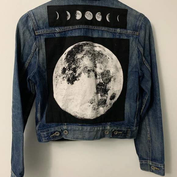 Womens Levi’s Jacket with moon back patches - Picture 1 of 4